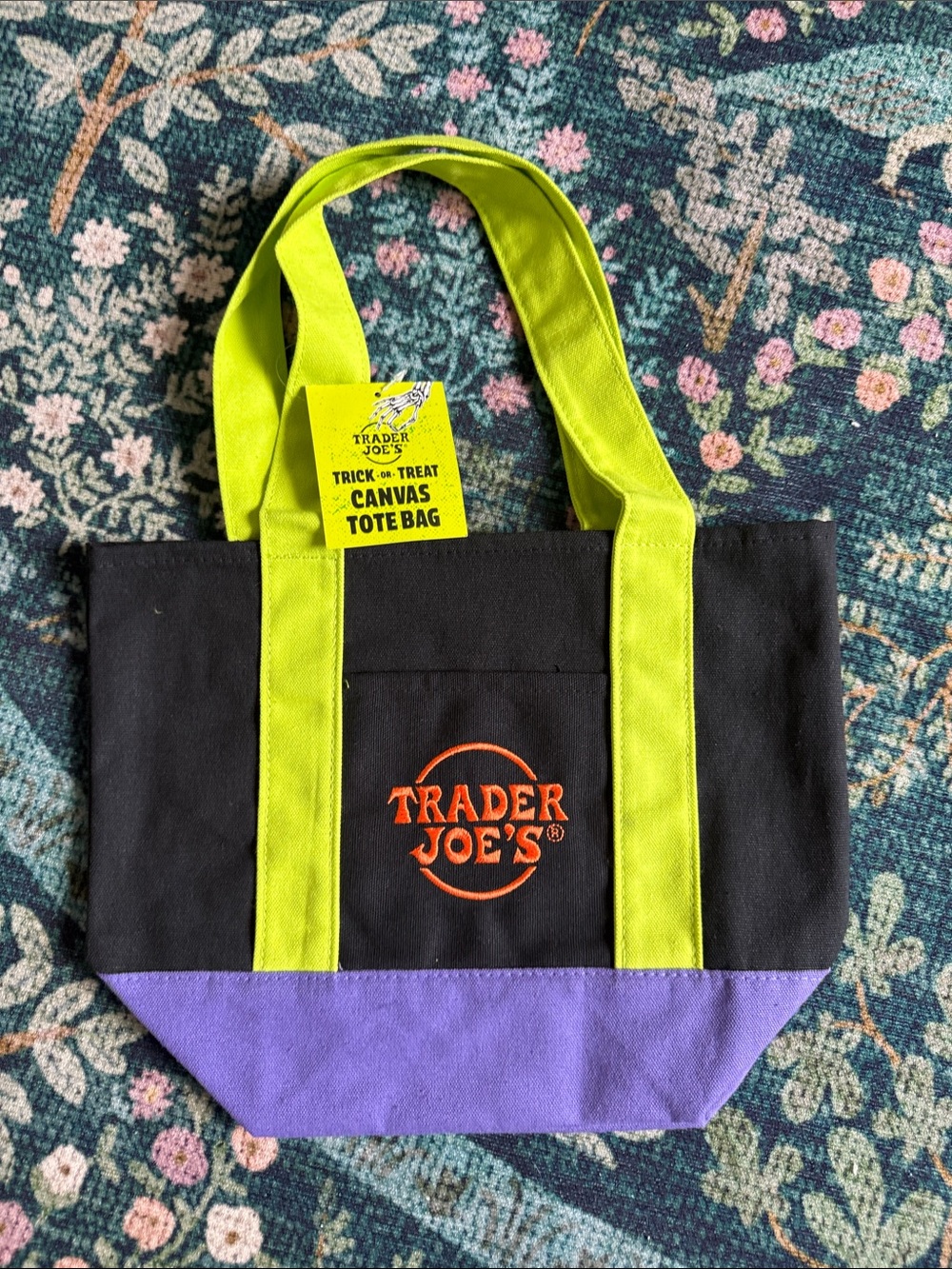 Limited edition Trader Joe’s Halloween trick or treat tote bag